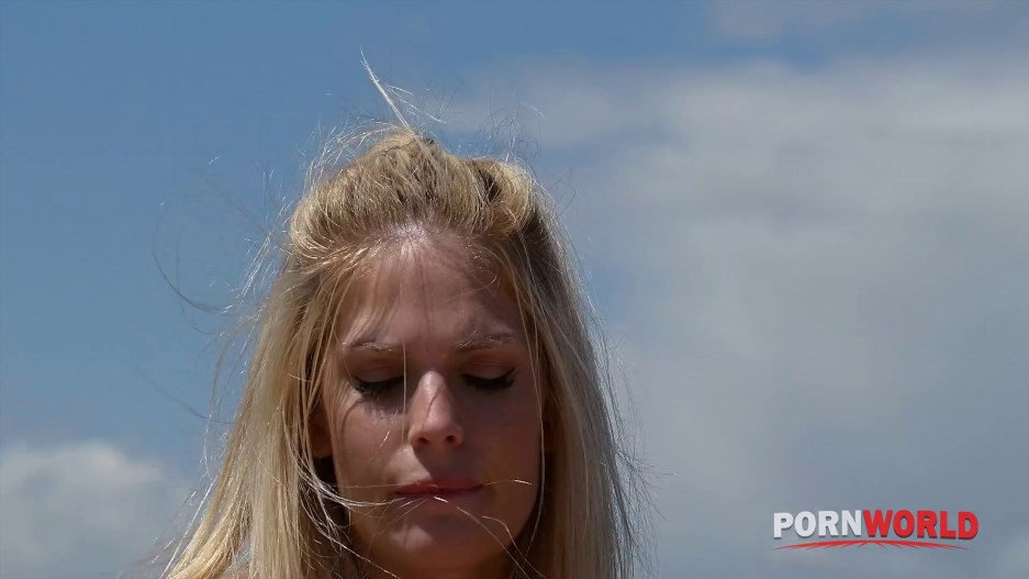 Porn World with Candee Licious
